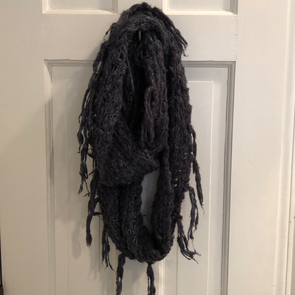 Infinity scarf
